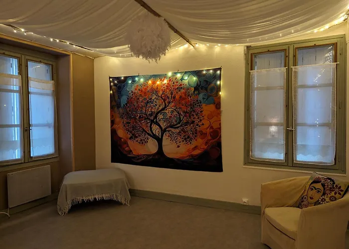 Vivez Dans Un Magnifique Village Normand Hébergement de vacances La Carneille