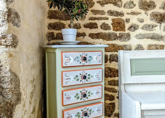 Vivez Dans Un Magnifique Village Normand La Carneille